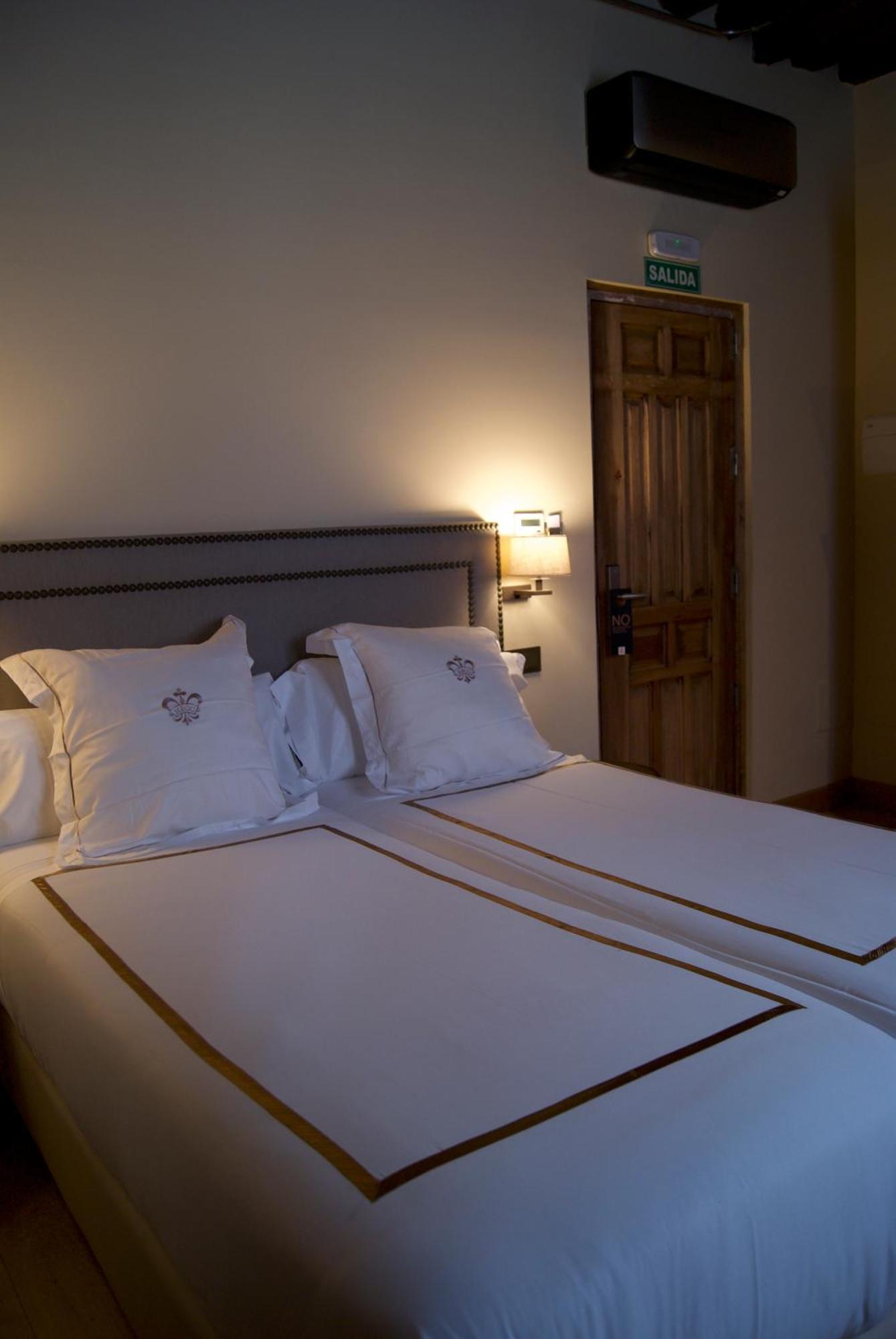 Hotel Boutique Casa Del Comendador Navalcarnero Kültér fotó